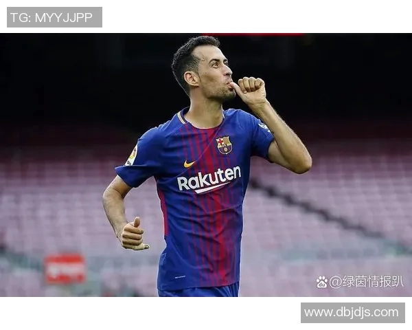 足球场上的十号传奇球星 谁是无可争议的中场大师